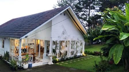 Villa Putih 3 Kamar Di Lembang
